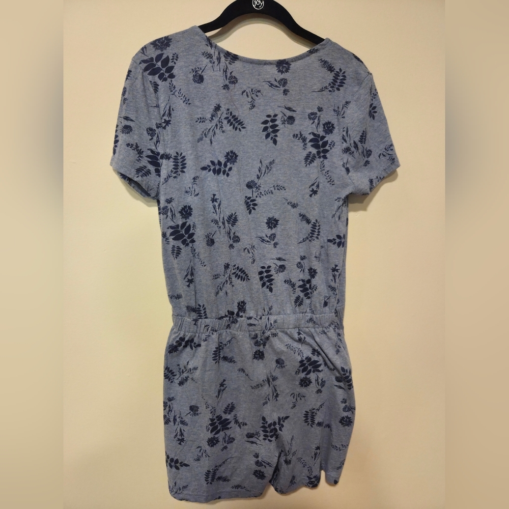 Susina Navy Floral Short Sleeve Romper Size Small - Picture 3 of 3